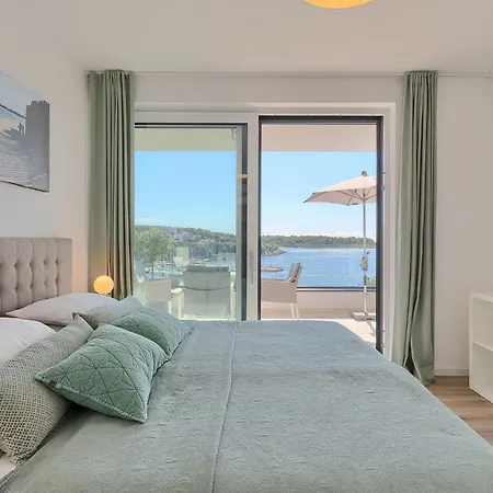 Vikendica Nelli Pula