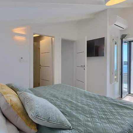 Nelli Holiday home